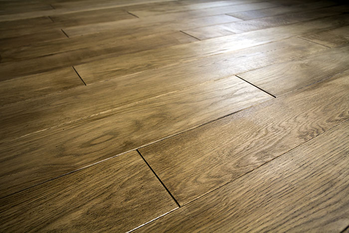 Choosing the Right Flooring: Hardwood, Tile, or Vinyl?